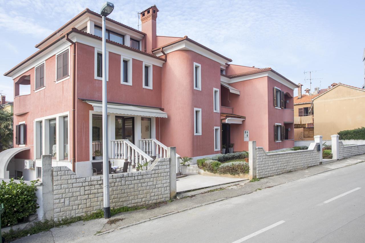 Rose Apartment